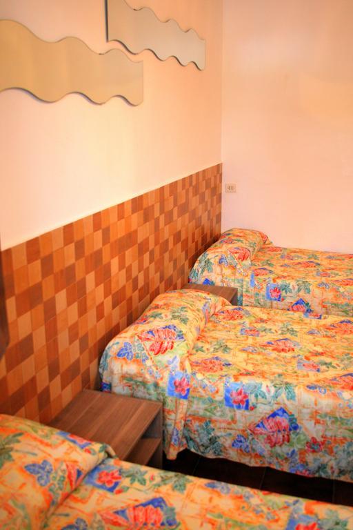 Hotel Planas Lloret de Mar Rum bild